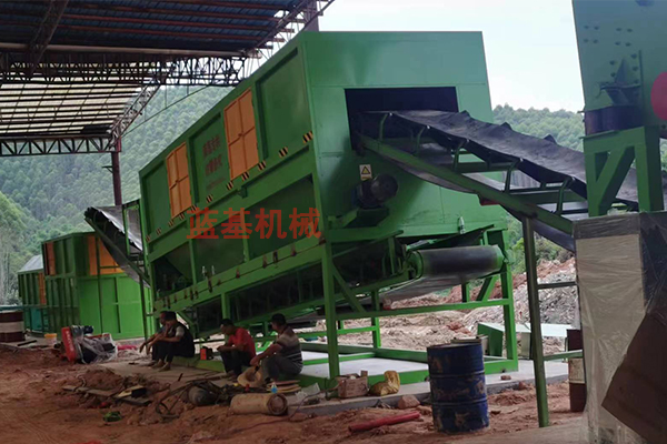 建筑垃圾處理設(shè)備，四川樂山客戶建筑垃圾破碎篩分生產(chǎn)線