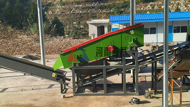 專業(yè)垃圾分揀處理設(shè)備,張家界垃圾處理生產(chǎn)線試調(diào)試現(xiàn)場